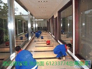 单位保洁，开荒保洁专业是一方面，人员安排是最重要的